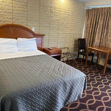 Sonrise Inn Breezewood Exterior photo