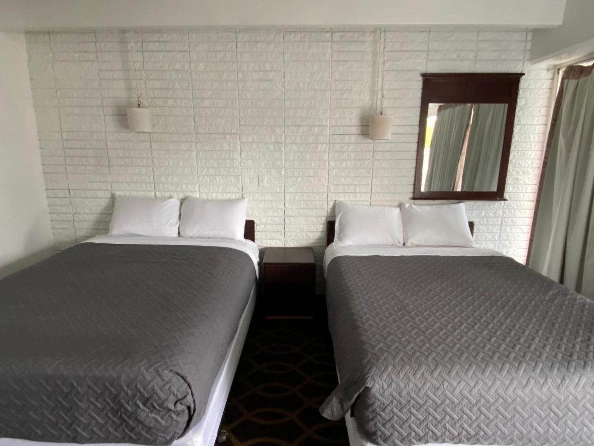 Sonrise Inn Breezewood Exterior photo